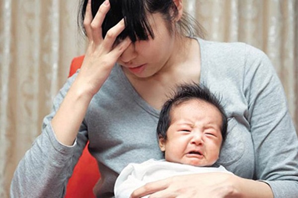 Stress sau sinh cũng tạo điều kiện cho mụn phát triển