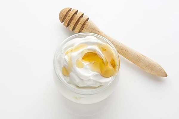 Mặt nạ mật ong - sữa chua, công thức đơn giản nâng cao hiệu quả làm trắng da