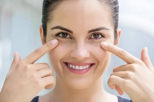 Bạn cần hiểu rõ các nguyên nhân gây ra bọng mắt.