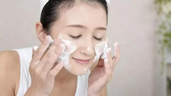 sử dụng kết hợp AHA và BHA được không