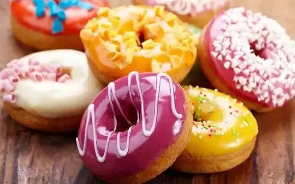 Bánh ngọt có vẻ là một món ăn vặt tốt