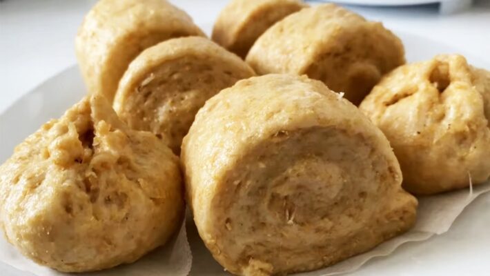 Bữa sáng dinh dưỡng với bánh bao nguyên cám