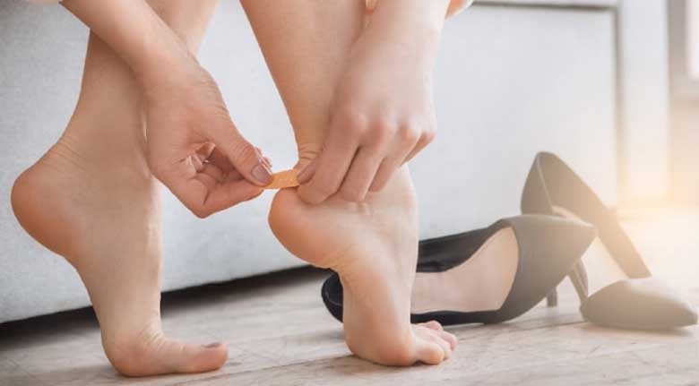 Các mẹo mang giày cao gót thoải mái, giảm đau chân hiệu quả