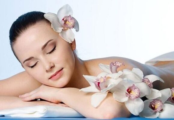 Tắm Trắng Trước Tết: Da Sáng Khỏe, Mịn Màng Ngay Trong Dịp Lễ Hội