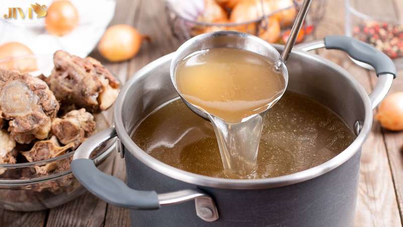 Nước hầm xương giúp da trẻ đẹp
