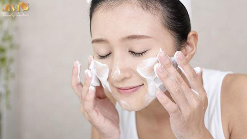 Làm sạch da đúng cách trước khi đi spa trị nám