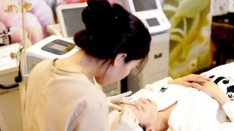 Giá dịch vụ trị mụn