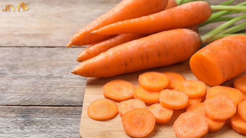Cà rốt – Giàu beta-carotene, hỗ trợ giải độc da