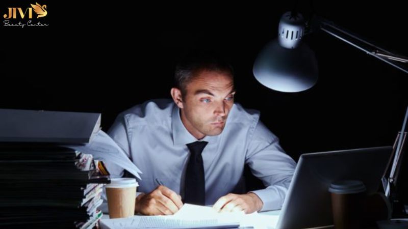 Nguyên nhân gây mụn nội tiết ở nam giới