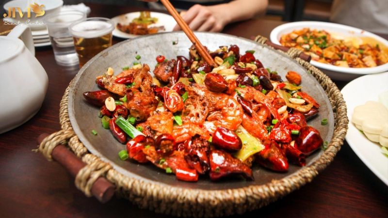 Thức ăn cay nóng (ớt, tiêu, đồ nướng)